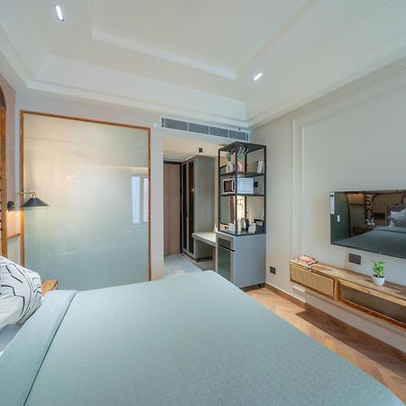 Boutique Hotel By One Tree 古尔冈 外观 照片