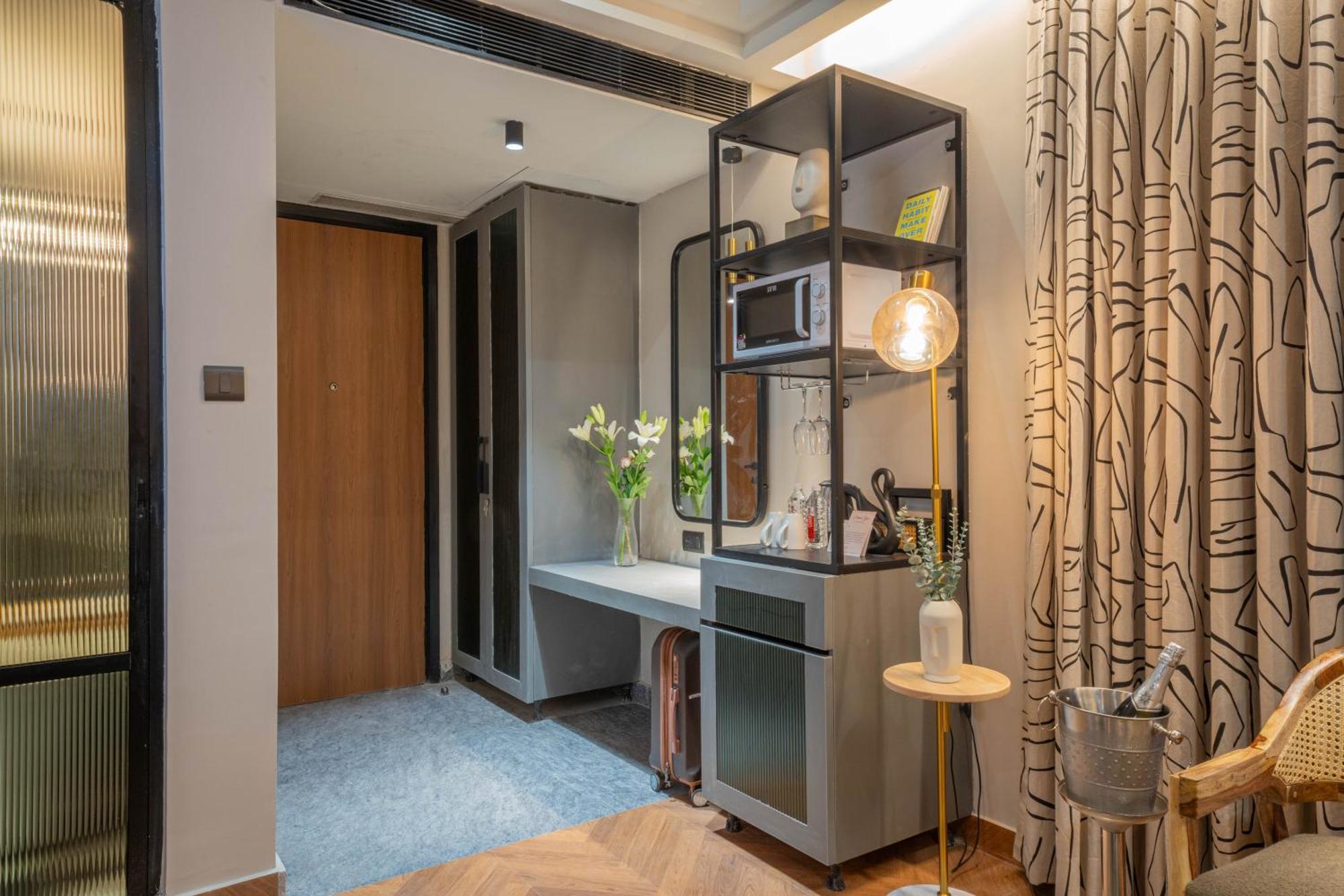 Boutique Hotel By One Tree 古尔冈 外观 照片